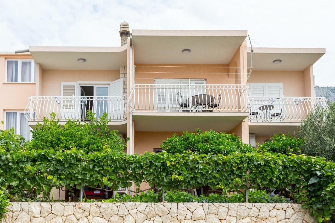 Apartments Iva Brstilo Omis Exterior photo